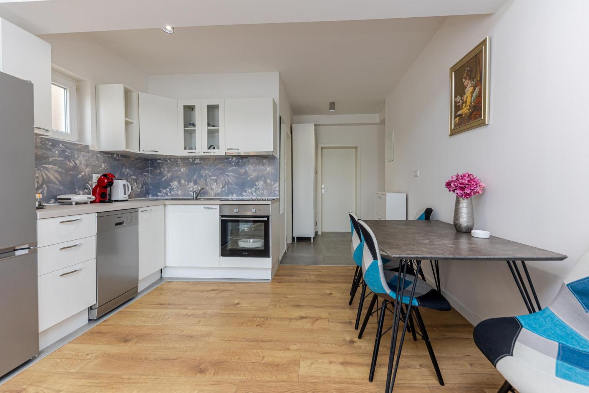 House Niko M With 6 Apartments Σπλιτ Εξωτερικό φωτογραφία