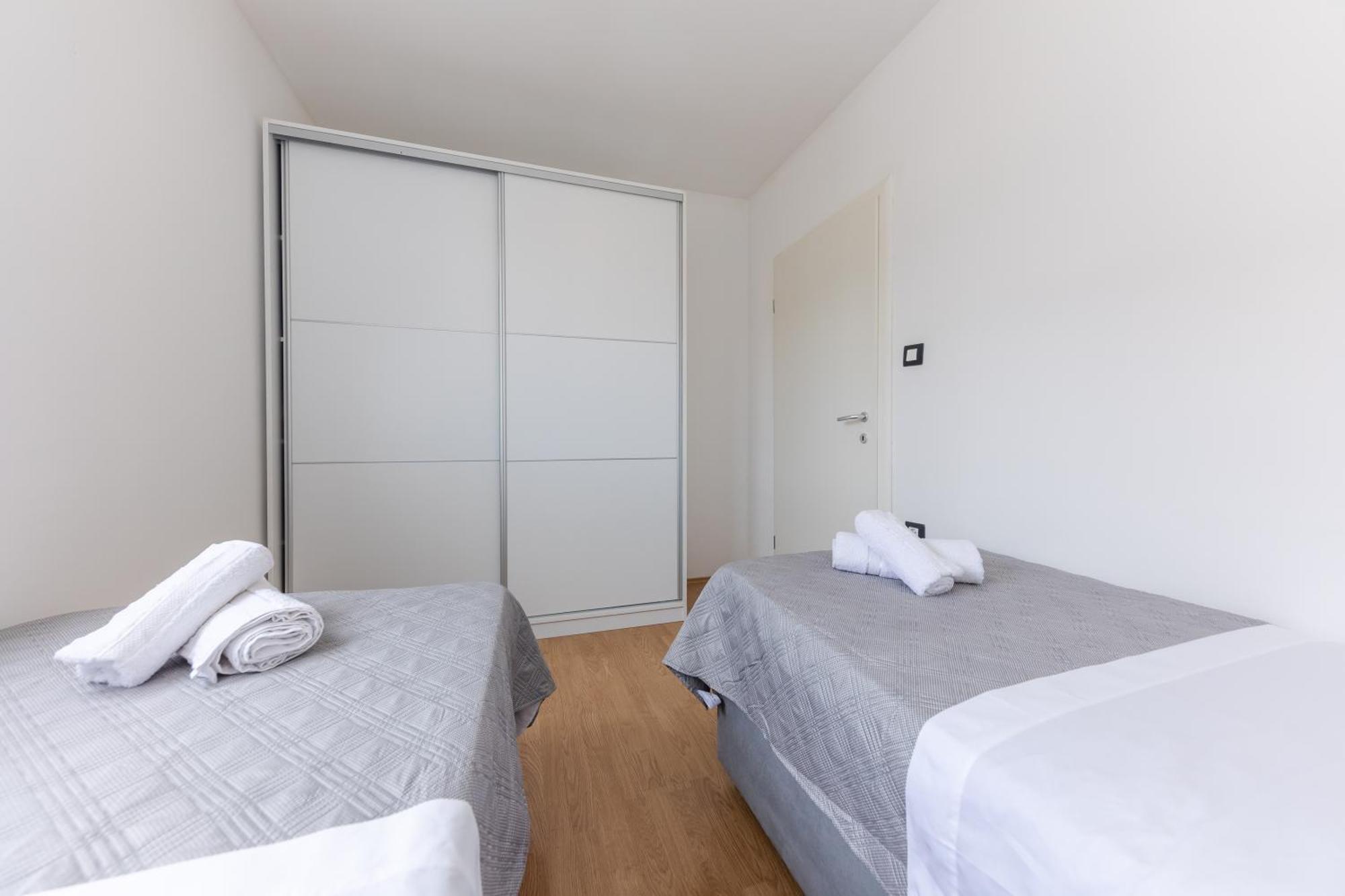 House Niko M With 6 Apartments Σπλιτ Εξωτερικό φωτογραφία