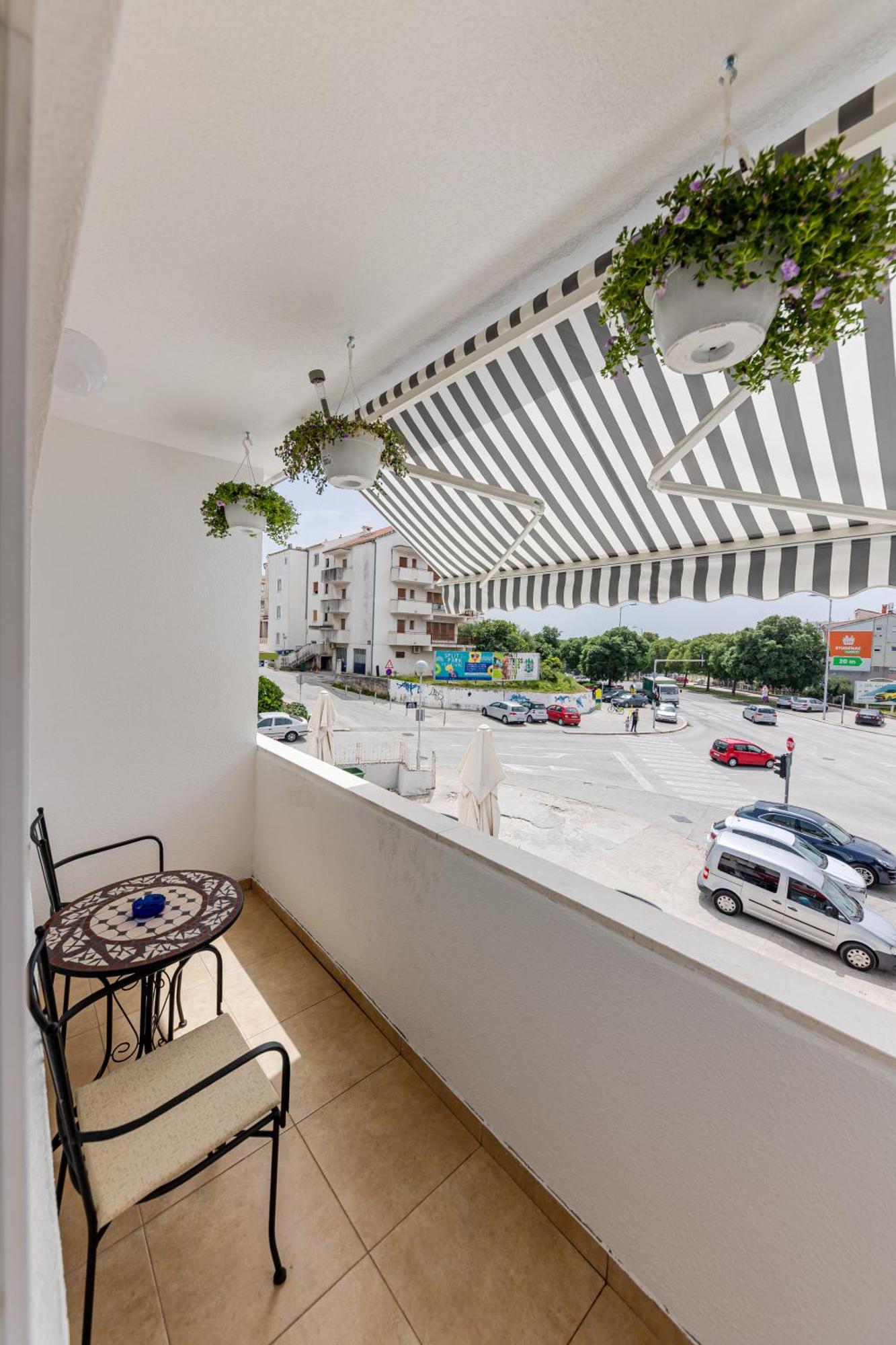 House Niko M With 6 Apartments Σπλιτ Εξωτερικό φωτογραφία