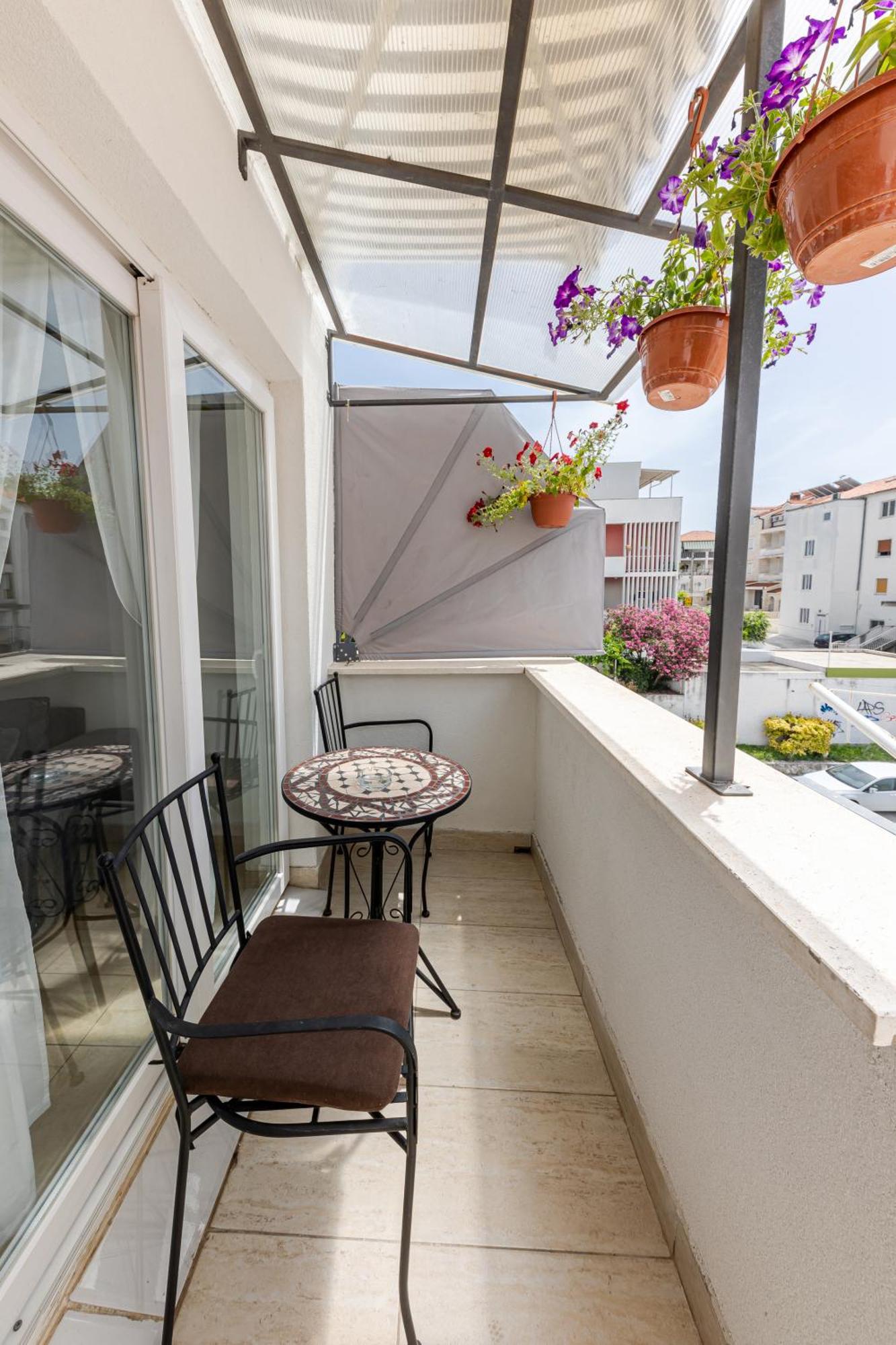 House Niko M With 6 Apartments Σπλιτ Εξωτερικό φωτογραφία