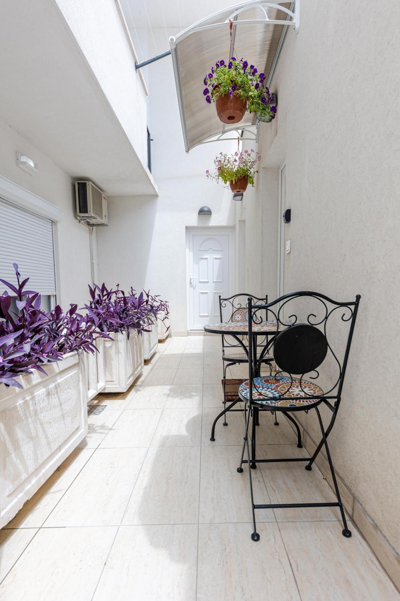 House Niko M With 6 Apartments Σπλιτ Εξωτερικό φωτογραφία