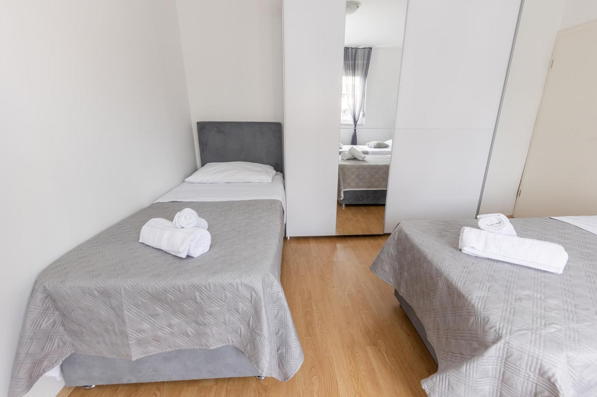 House Niko M With 6 Apartments Σπλιτ Εξωτερικό φωτογραφία