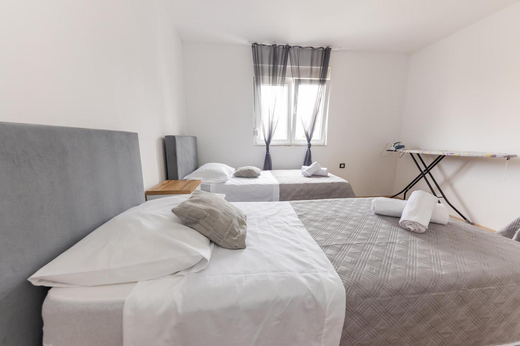 House Niko M With 6 Apartments Σπλιτ Εξωτερικό φωτογραφία