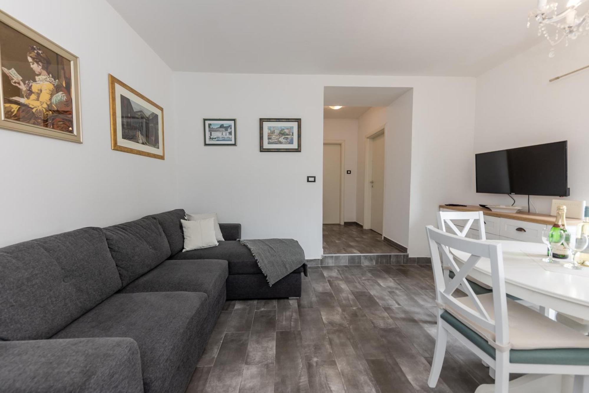 House Niko M With 6 Apartments Σπλιτ Εξωτερικό φωτογραφία